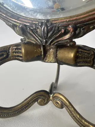 Tafel spiegel - op driepoot - Tweede helft 19e eeuw