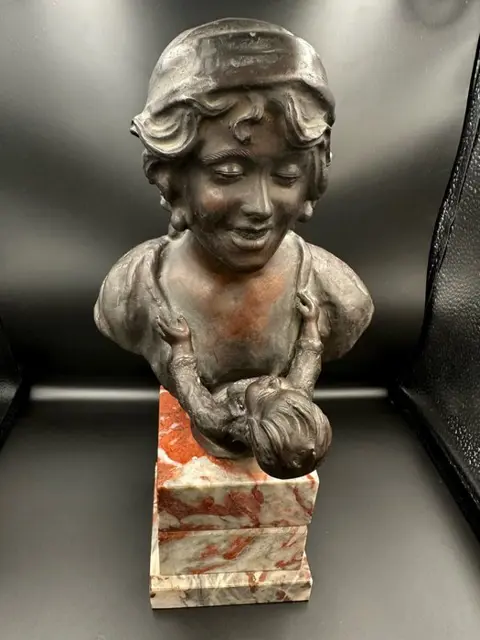 Antonio Merente (XIX / XX) - Beeld, Buste, moeder met kind (1) - Brons (gepatineerd) - Eerste helft 20e eeuw