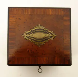 Geurdoos of parfumkelder vergrootglas inlegwerk 4 Baccarat flesjes - Napoleon III - Hout, Kristal, Messing - Tweede helft 19e eeuw