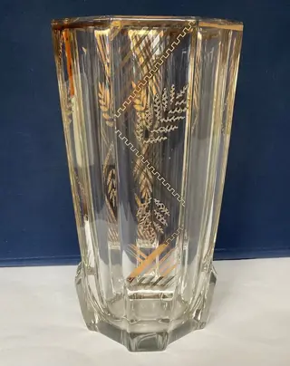 Gefaccetteerde vaas met geometrisch gouddecor (1) - Glas, Kristal