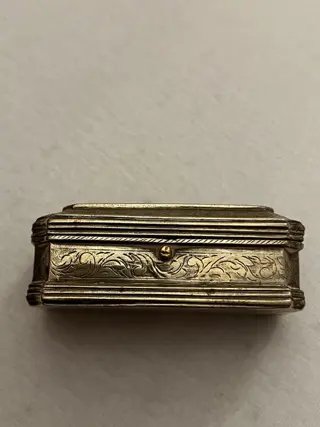 Kist, snuifdoos - Barok - Messing, Verzilverd - Midden 18e eeuw