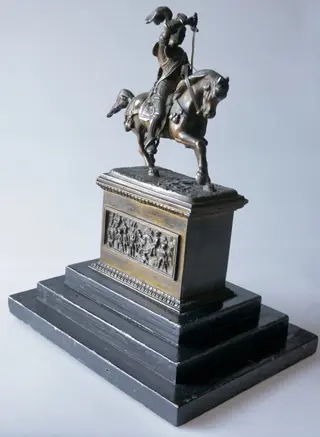 After Carlo Marochetti (1805 – 1867) - Beeld, Ruiterstandbeeld van Emanuel Philibert de Savoye - 32 cm - Zinklegering - Begin 20e eeuw