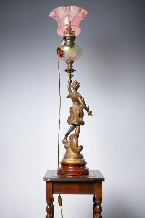 Tafellamp - Zinklegering - Eerste helft 20e eeuw