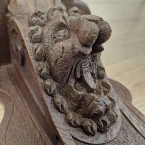 console / wandplank met leeuw (1) - Eik - 19e eeuw