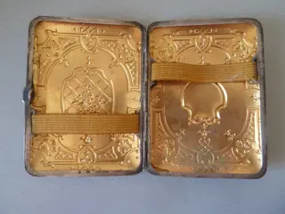 Oude sigarettenkoker in zilver metaal XIX th - XIX e