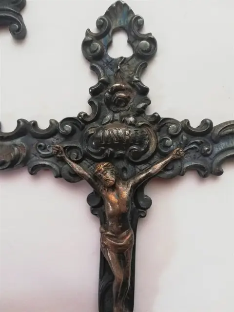 Wijwaterbak (2) - metaal - 19e eeuw