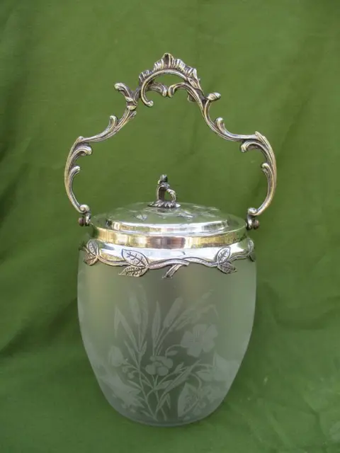 Saint-Louis-Baccarat. Koekjes Emmer. Met zuur geëtst kristal Circa 1900 - Art Nouveau - Kristal - Verzilverd