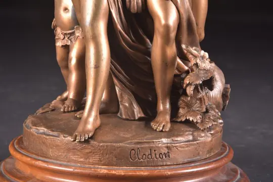 Naar Clodion - Beeld, een grote bronzen beeldengroep, "De triomf van Bacchus" - 45 cm (1) - Brons (gepatineerd), houten voet - Tweede helft 19e eeuw