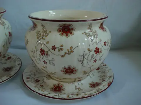 Petrus Regout - Cache pot (2) - Aardewerk