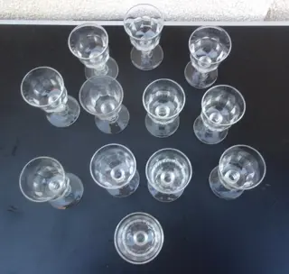 Baccarat - wijnglas gondelmodel met platte ribben catalogus 1916 (12) - Kristal