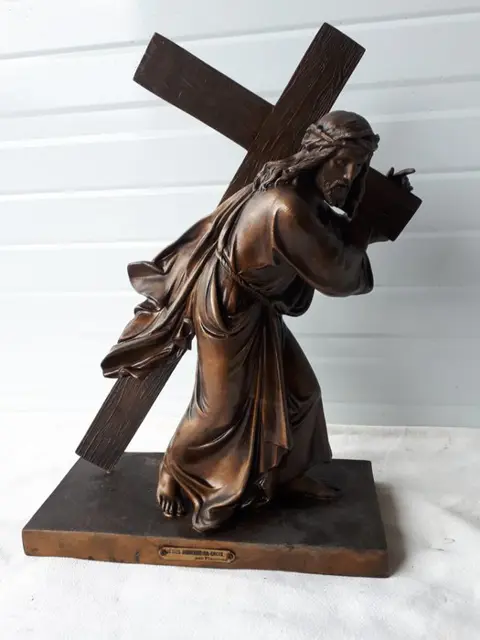 Beeld, Kruisdraging - Zinklegering - Begin 20e eeuw