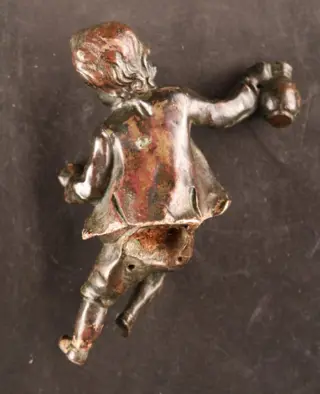 Beeld, jongeman met kruik - Brons - Eerste helft 19e eeuw