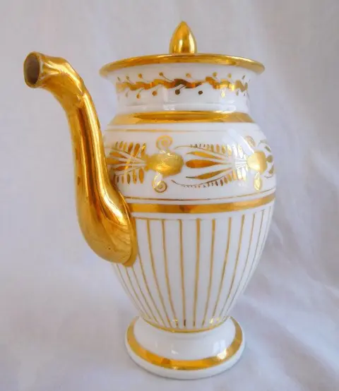 porcelaine de Paris - Empire kruik van wit porselein versierd met goud - Empire - Porselein