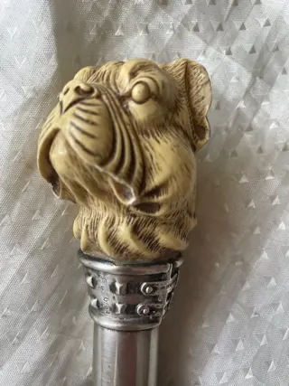 Wandelstok, Mastiff - Hars, Hout, Messing, Zilver - Tweede helft 20e eeuw