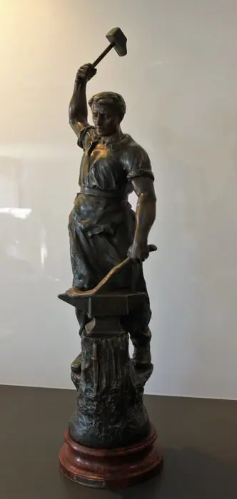 Beeld, De smid, gesigneerd J. Becox - 73 cm - Zinklegering - Begin 20e eeuw