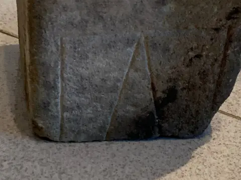 Keystone hoofdstad - Steen (mineraal) - 19e eeuw
