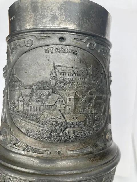Bierpul met gezicht op Nuremberg - Legering - Begin 20e eeuw