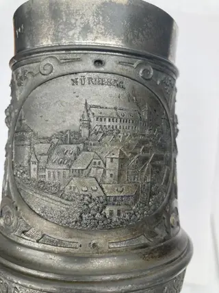 Bierpul met gezicht op Nuremberg - Legering - Begin 20e eeuw