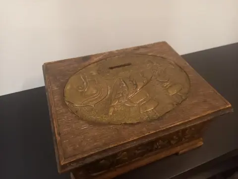 offerblok - Hout, Koper - Late XIX century - early XX century