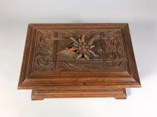 Juwelendoosje met geheim slot - Vruchtenhout - Begin 20e eeuw