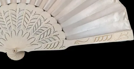 Fan - Been, Zijde - Eerste helft 20e eeuw