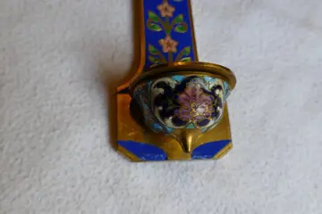 Wijwaterbak, Cloisonné kruis met wijwatervat (1) - Messing - 20e eeuw