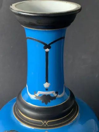 Porcelaine de Paris (?) - vaas of olielamp - Porselein