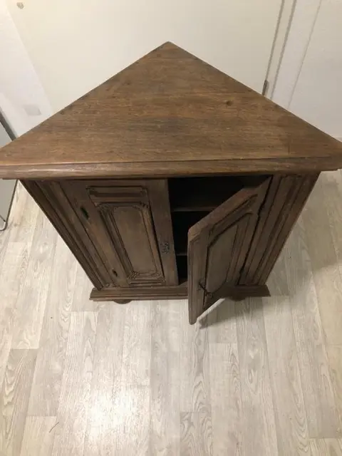 Hoekkast - Eik - 19e eeuw