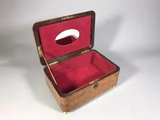 Juwelendoosje - Messing, Walnoot, Wortelnotenhout - Eind 19e eeuw