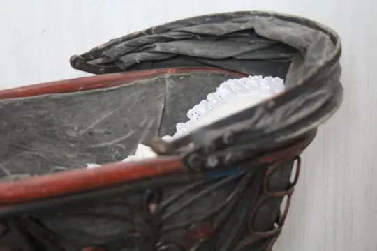 Poppenwagen - Victoriaans - Hout - 19e eeuw