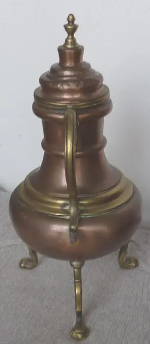 Driepotige kraankan, "Dröppelminna", koper met messing - Rococo stijl - koper en messing - 19e eeuw