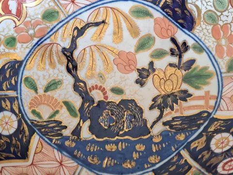 Schotel, Coalport Porcelain 'Rock and Tree' Pattern. Periode ca. 1810 ! (1) - Porselein