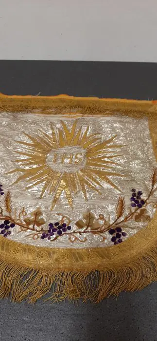 Fries geborduurd met goud- en zilverdraad - Textiel - 19e eeuw