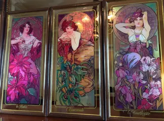 Alphonse Mucha (after) - "The Precious Stones" wandspiegels - Hout, Kristal, Met de originele lijst