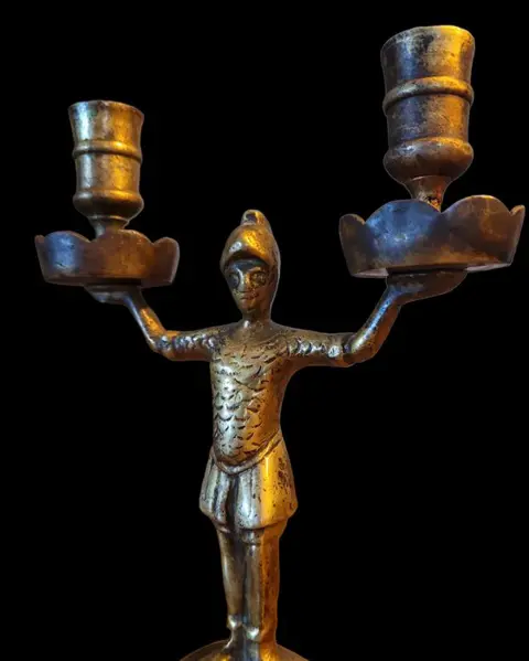 soldaat kaarsenhouder (2) - Biedermeier - Brons