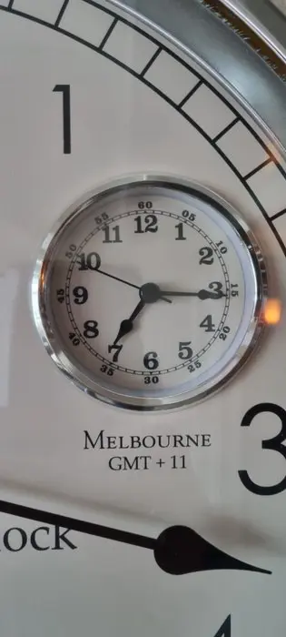 Wandklok - chroom metaal - 21e eeuw