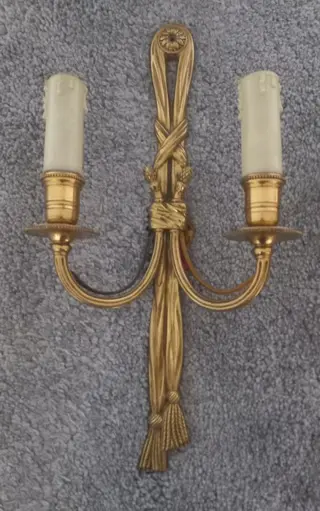 Beautiful pair of gilt bronze wall lamps. - Brons, Koper