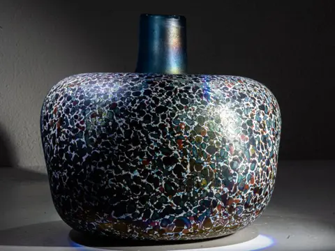 Bertil Vallien - Boda - Artistieke Design Vaas - Ø 17 cm / 1,25 kg - Glas