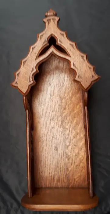 Kapelletje met OLV Maria - Gotische stijl - Eik, Porselein