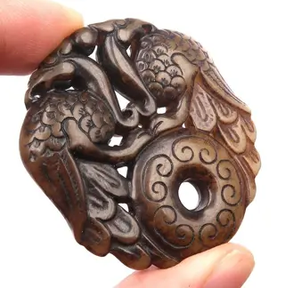 Beschermend amulet - Twee feniksen en een sierlijke Bi-schijf - Serpentine - Symbool van geluk in Feng Shui