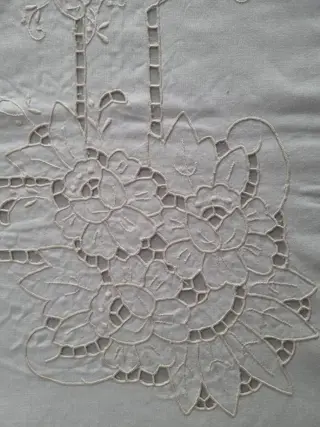 Spectaculair tafelkleed x 18 groot formaat puur katoen borduurwerk Handsnijwerk - 165 x 392 cm - Katoen - 21e eeuw