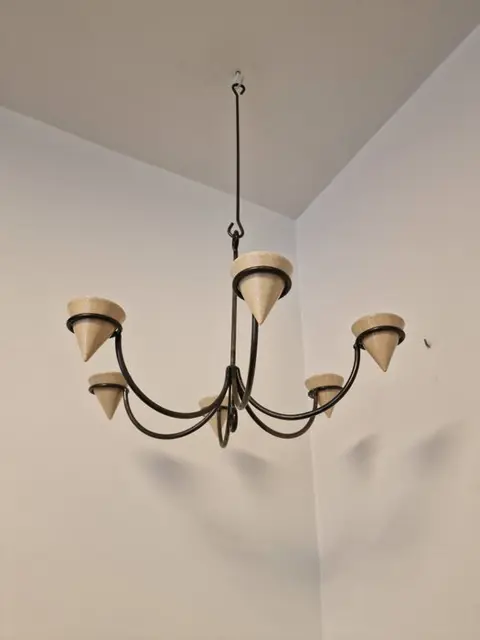 Cor Unum - waxine licht 6 armigekroonluchter - ijzer, keramiek