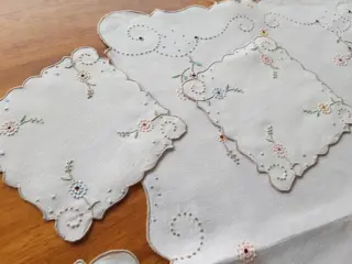 partij Madeira linnen tafelkleden - 110 x 110 cm (5) - Art Nouveau - Linnen - Begin 20e eeuw