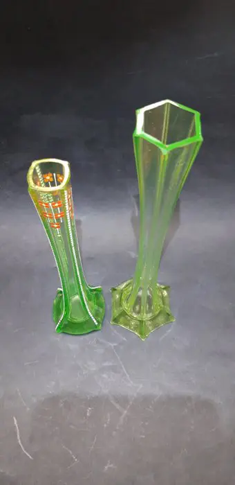 Vases uranium glass - Solifleur (2) - uranium/vaseline/anna green glass