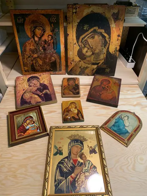 Verzameling 9 iconen (9) - Hout