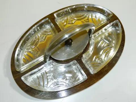 Dienblad (1) - Abstract - roestvrij staal glas hout