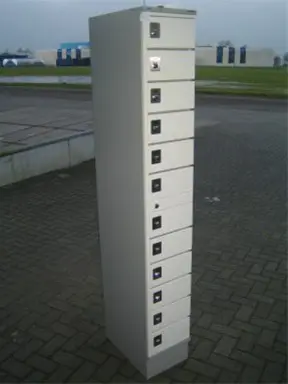 1x Kluisjeskast 12-vaks