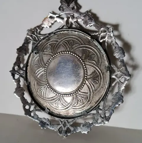 Babybedje in 800 zilver (1) - .800 zilver