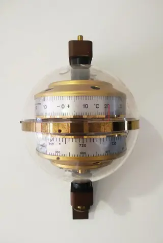 Huger - Meteorologisch station - Modern - Hout, Messing