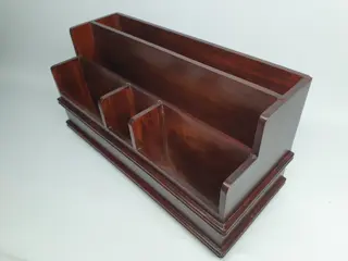 Wooden Bureau organizer with multiple areas - Hout